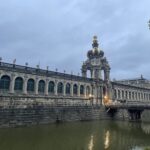 Der Zwinger in Dresden in der Abenddämmerung